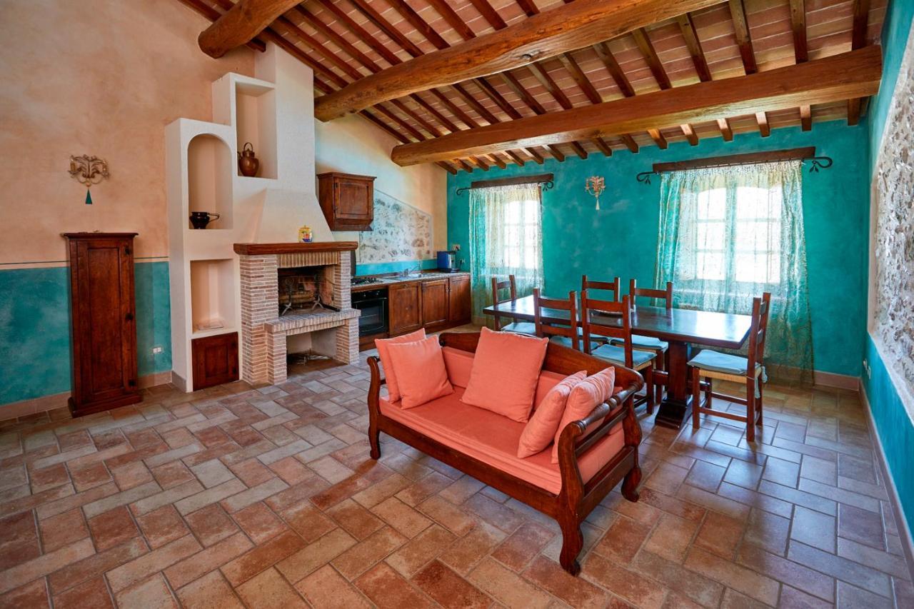 Agriturismo Il Molino Antico - 5 Girasoli スポレート エクステリア 写真