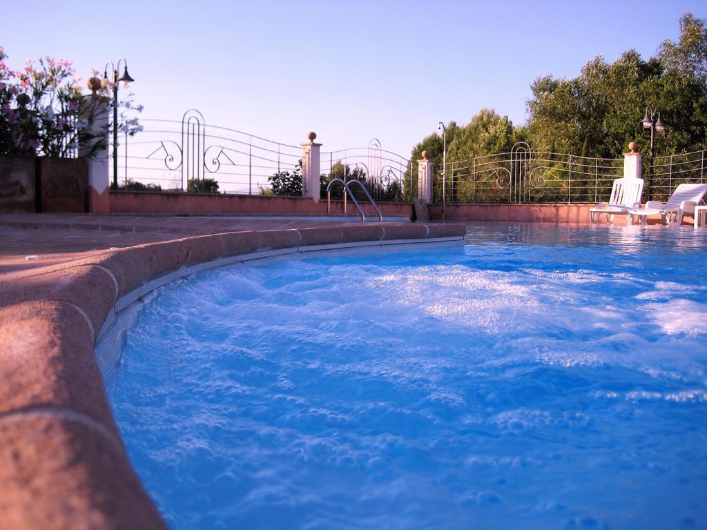 Agriturismo Il Molino Antico - 5 Girasoli スポレート エクステリア 写真