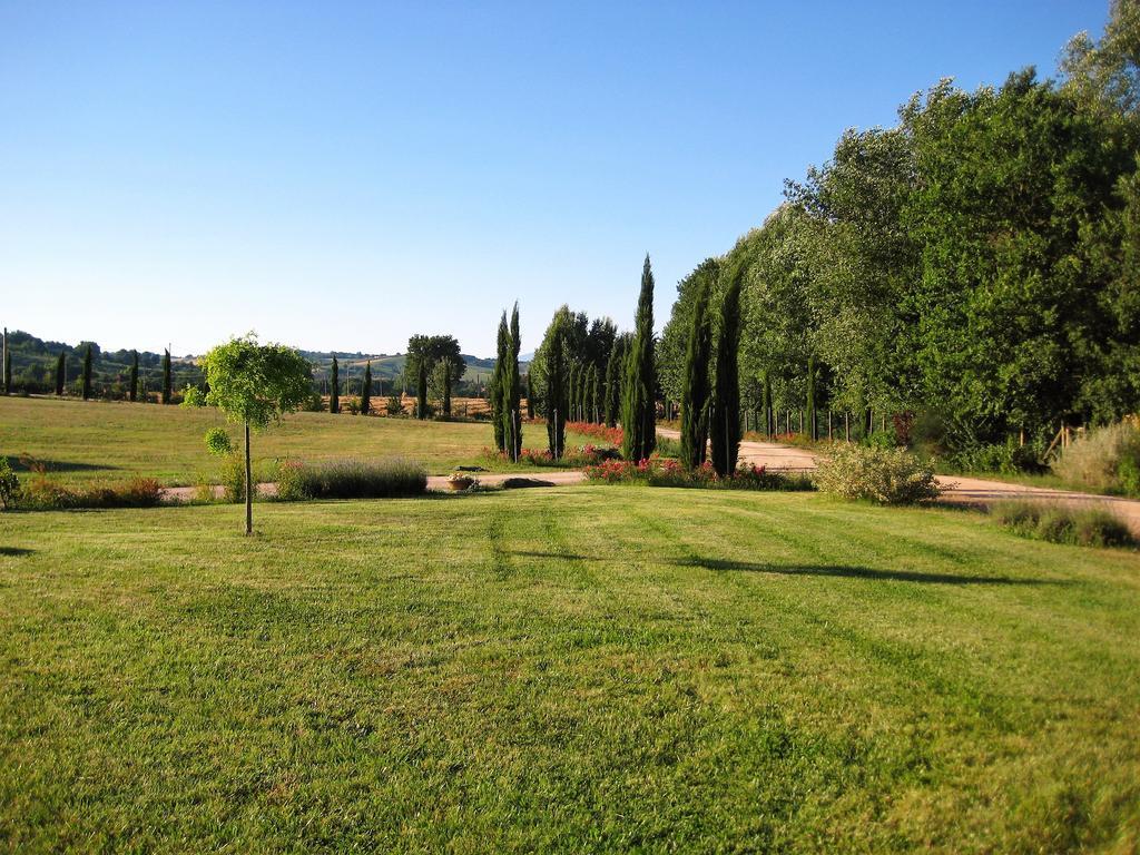 Agriturismo Il Molino Antico - 5 Girasoli スポレート エクステリア 写真