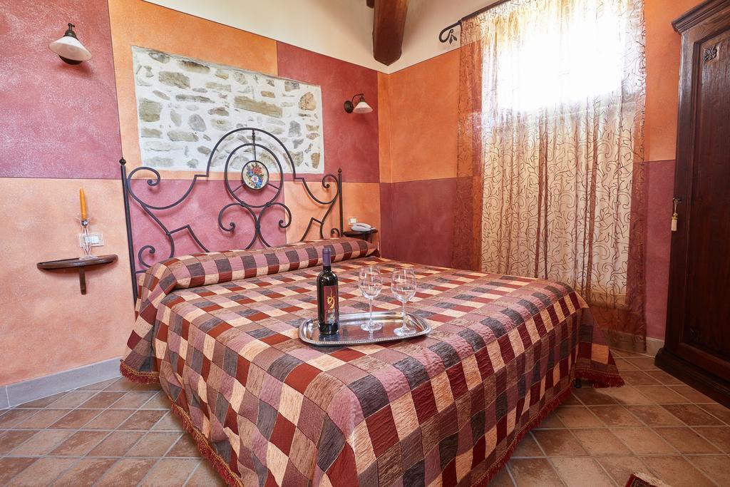 Agriturismo Il Molino Antico - 5 Girasoli スポレート エクステリア 写真