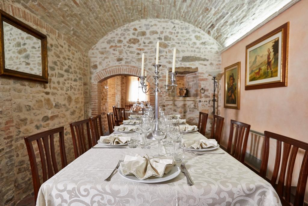 Agriturismo Il Molino Antico - 5 Girasoli スポレート エクステリア 写真