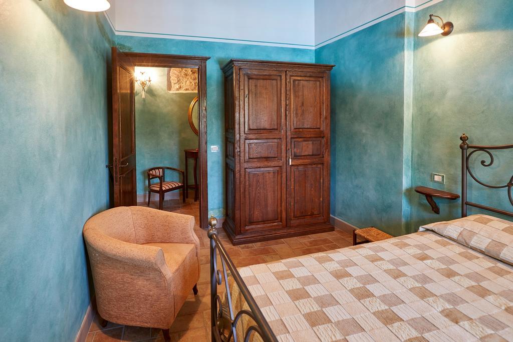 Agriturismo Il Molino Antico - 5 Girasoli スポレート エクステリア 写真
