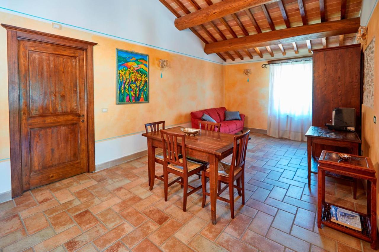 Agriturismo Il Molino Antico - 5 Girasoli スポレート エクステリア 写真