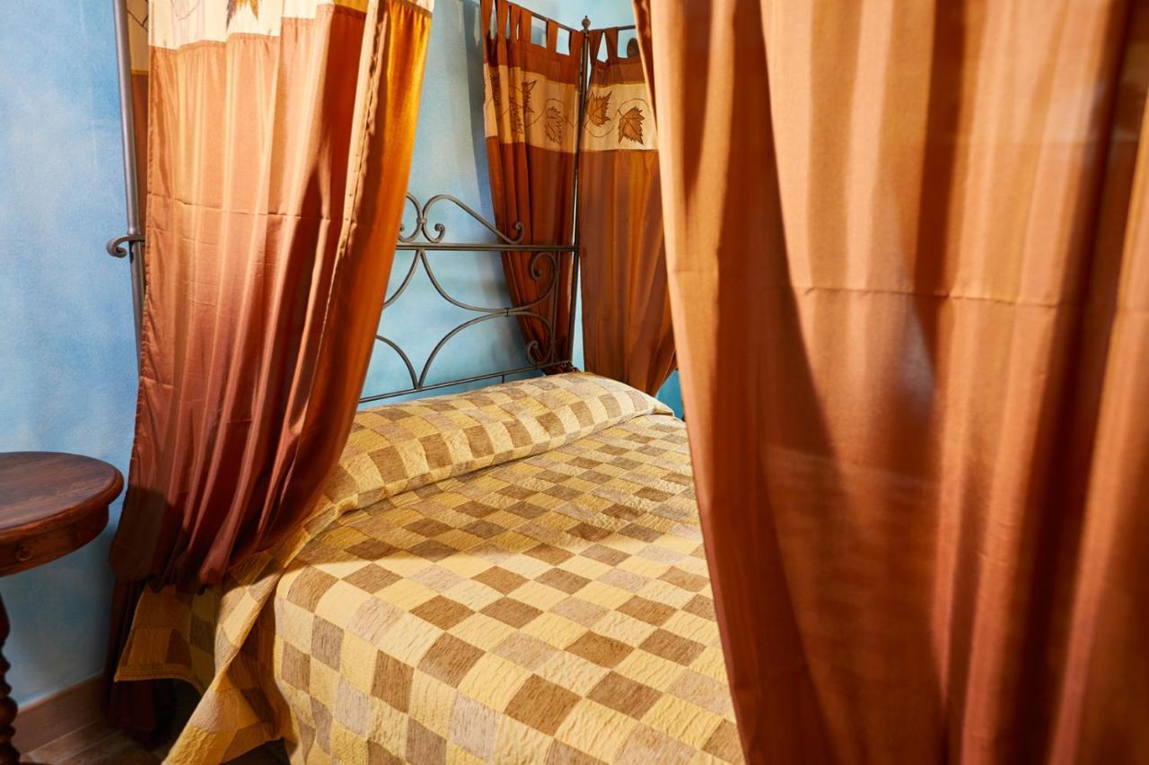 Agriturismo Il Molino Antico - 5 Girasoli スポレート エクステリア 写真