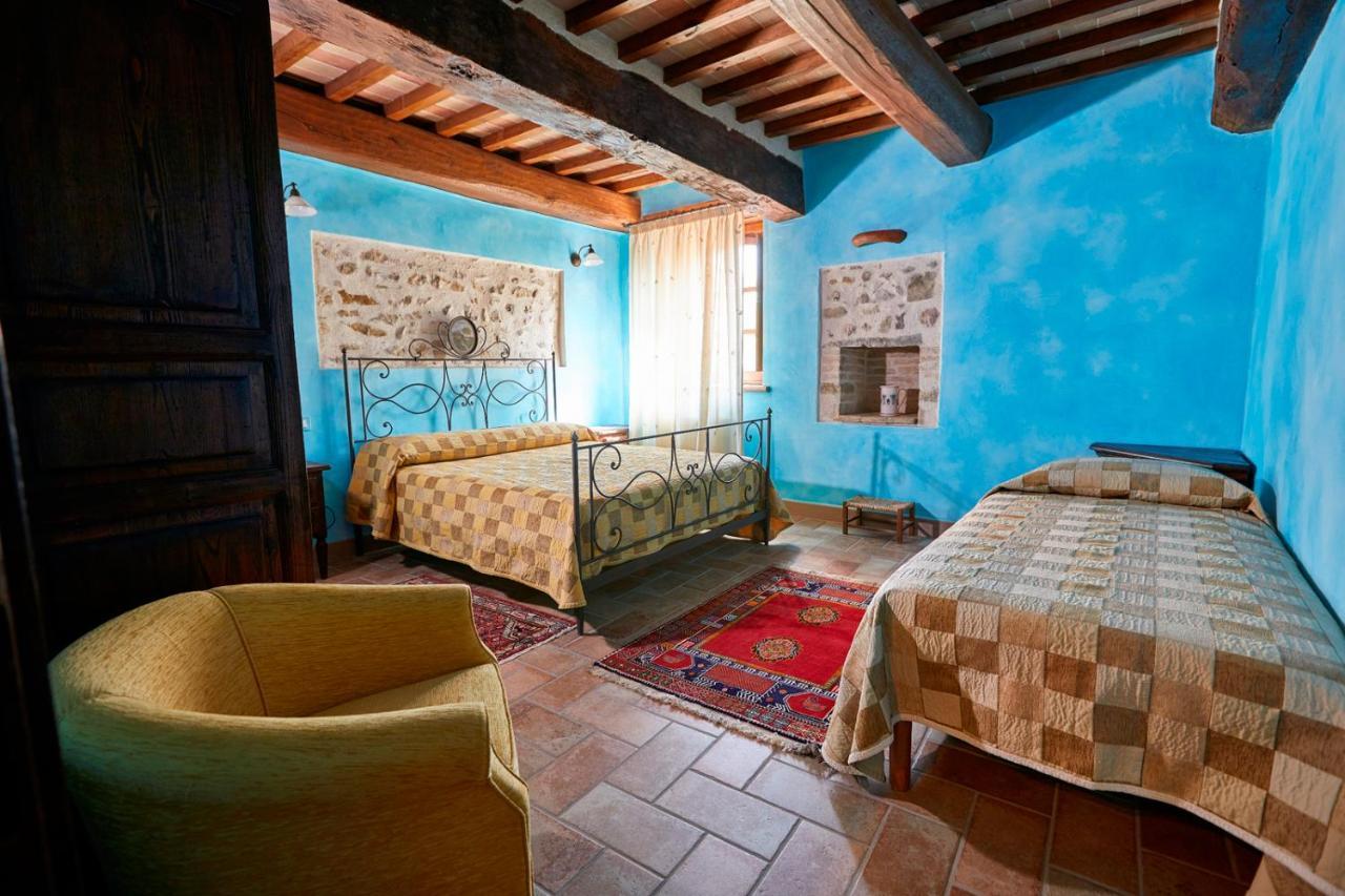 Agriturismo Il Molino Antico - 5 Girasoli スポレート エクステリア 写真