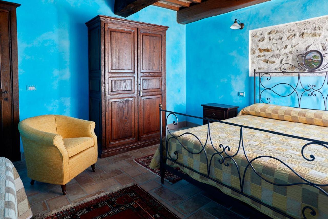 Agriturismo Il Molino Antico - 5 Girasoli スポレート エクステリア 写真